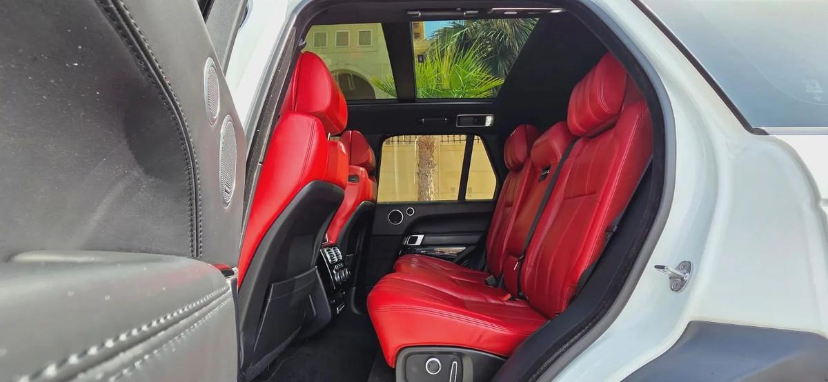 2016-Range Rover Vogue SE Supercharged-Full option-Excellent Condition-Full Service History-10-10