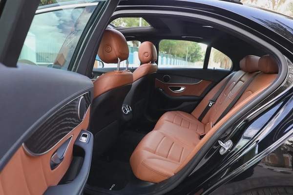 MERCEDES-BENZ C200-2021-70000KM-UNDER WARRANTY-GCC SPECS