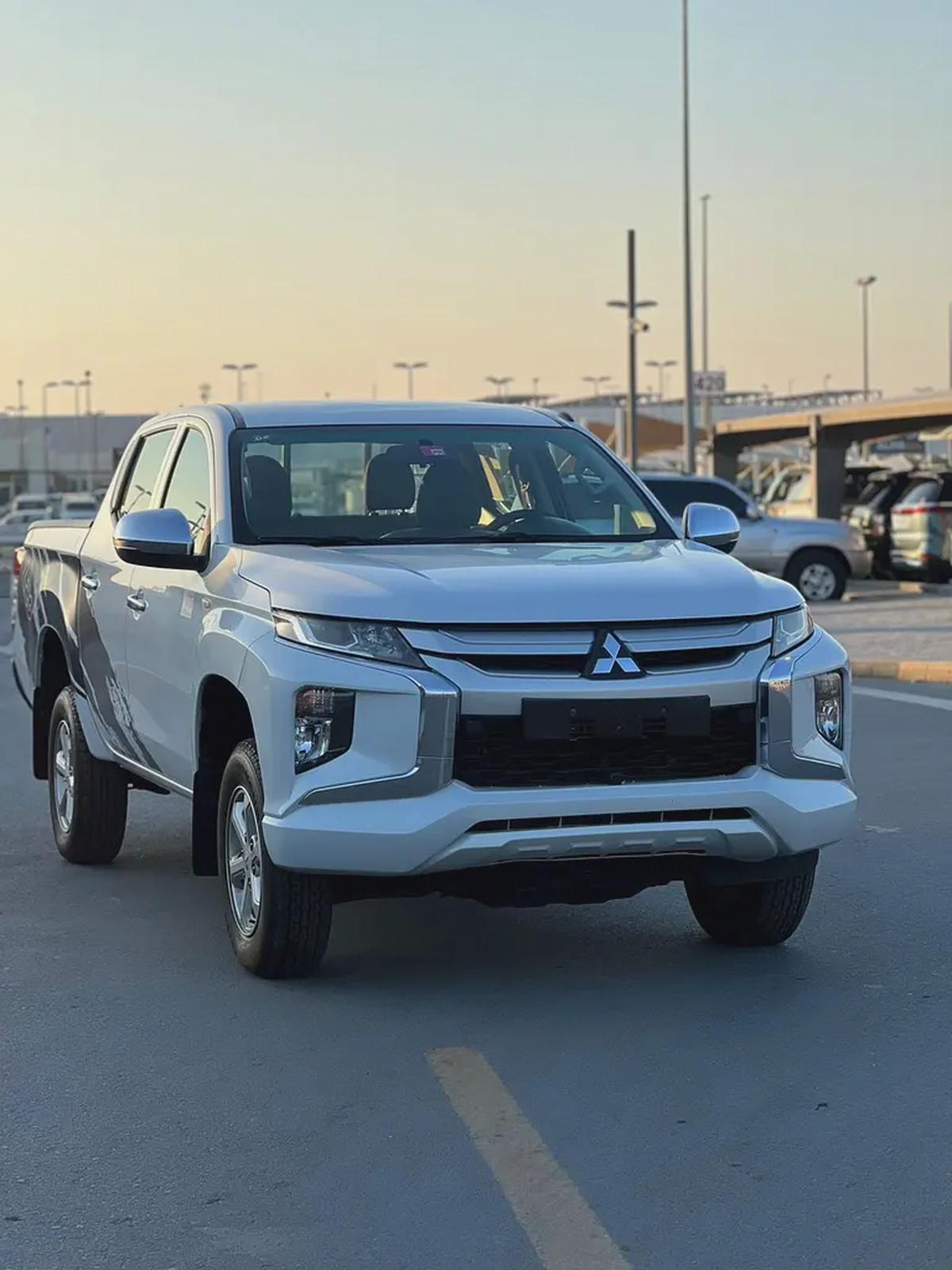 للبيع ميتسوبيشي L200 مواصفات خليجية-0-0