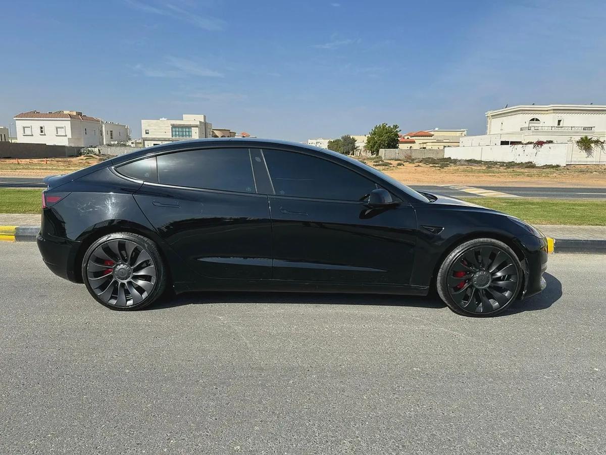 Tesla model 3 performance 2023 GCC-4-4
