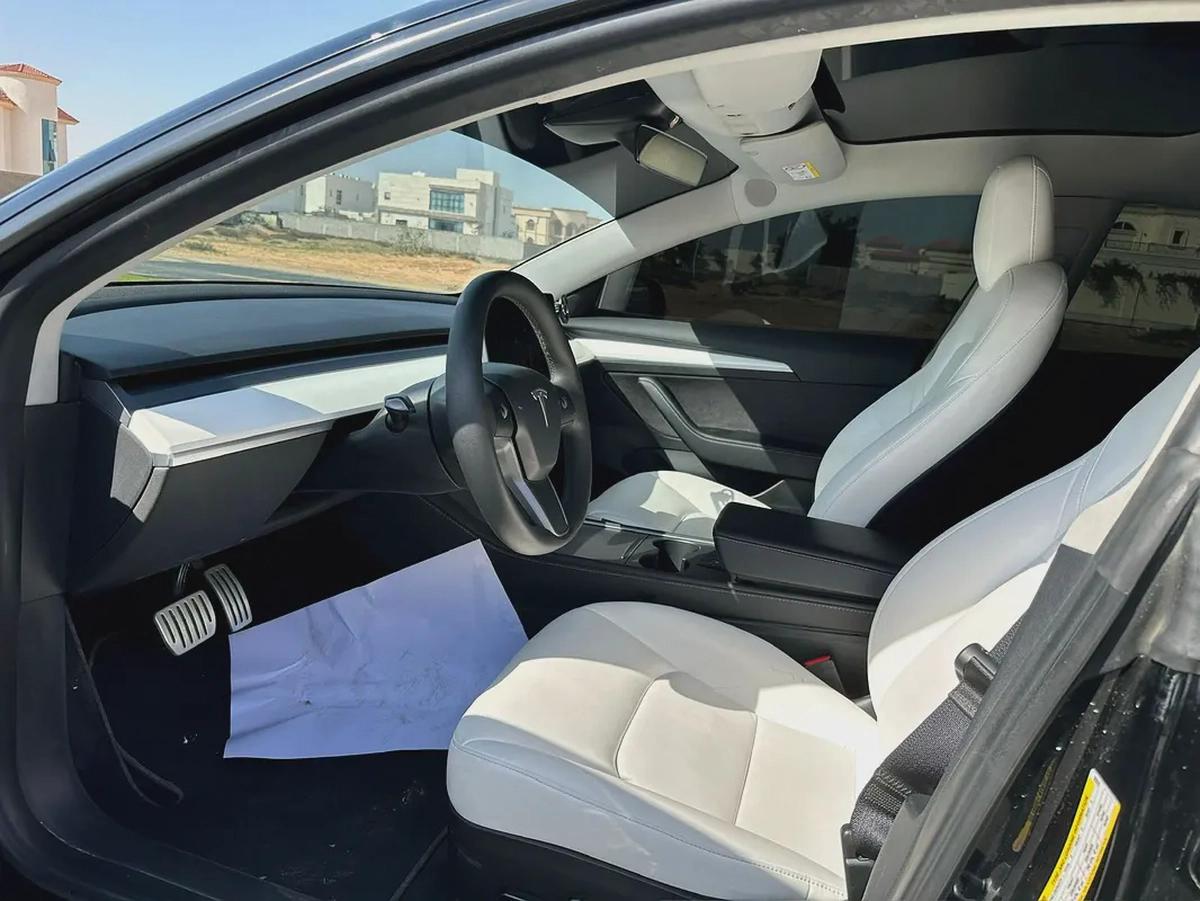 Tesla model 3 performance 2023 GCC-10-10