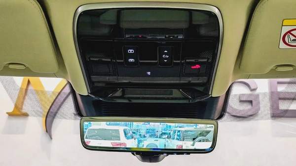 RANGE ROVER - VOGUE - FIRST EDITION - V8 P530 - GCC SPECS - UNDER WARRANTY - 2022 MODEL - GRAY/WHITE