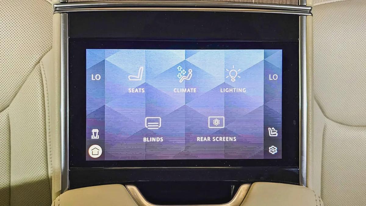 RANGE ROVER - VOGUE - FIRST EDITION - V8 P530 - GCC SPECS - UNDER WARRANTY - 2022 MODEL - GRAY/WHITE-10-10