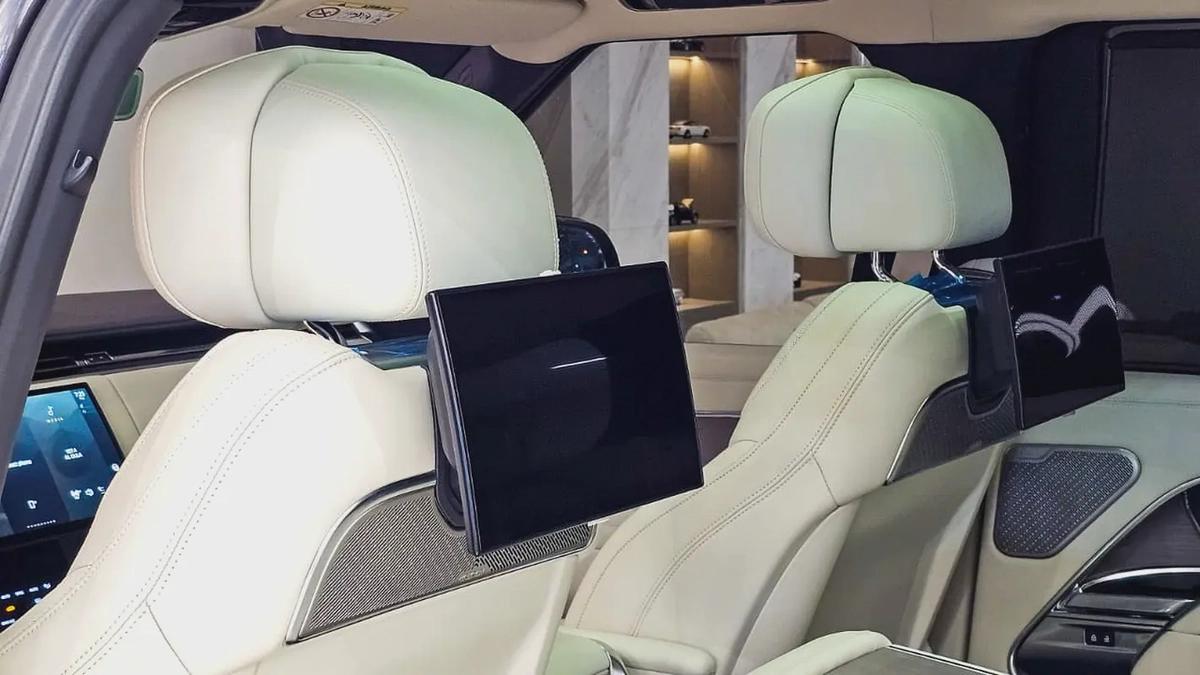 RANGE ROVER - VOGUE - FIRST EDITION - V8 P530 - GCC SPECS - UNDER WARRANTY - 2022 MODEL - GRAY/WHITE-11-11