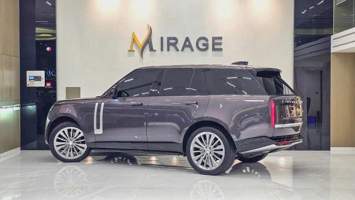 RANGE ROVER - VOGUE - FIRST EDITION - V8 P530 - GCC SPECS - UNDER WARRANTY - 2022 MODEL - GRAY/WHITE-16-16