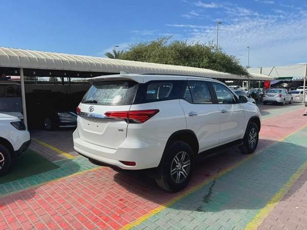 TOYOTA FORTUNER V6