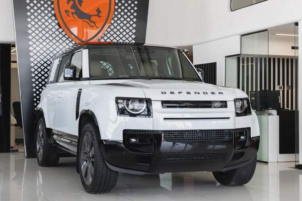 Land Rover Defender | 110 X-Dynamic HSE P400 | GCC Specs | 2026 (Export)