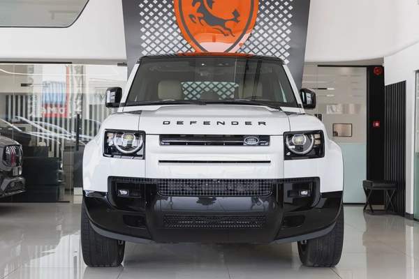 Land Rover Defender | 110 X-Dynamic HSE P400 | GCC Specs | 2026 (Export)