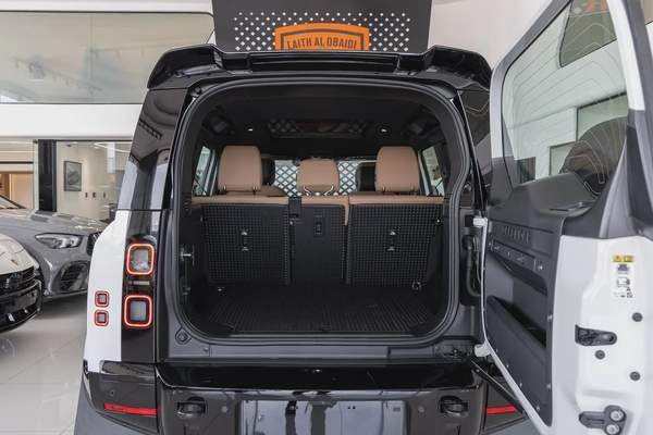 Land Rover Defender | 110 X-Dynamic HSE P400 | GCC Specs | 2026 (Export)