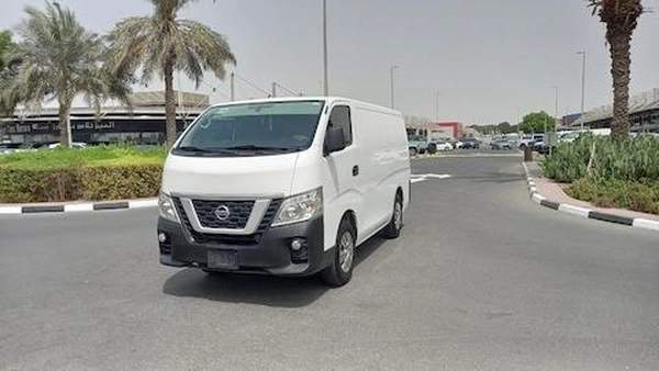 NISSAN URVAN 2020