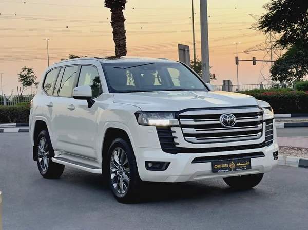 2024 Toyota Land Cruiser GXR 4.0l V6, Dealer Warranty, GCC Specifications