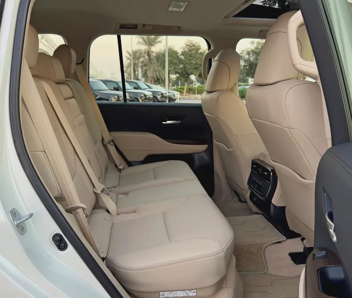 2024 Toyota Land Cruiser GXR 4.0l V6, Dealer Warranty, GCC Specifications-11-11