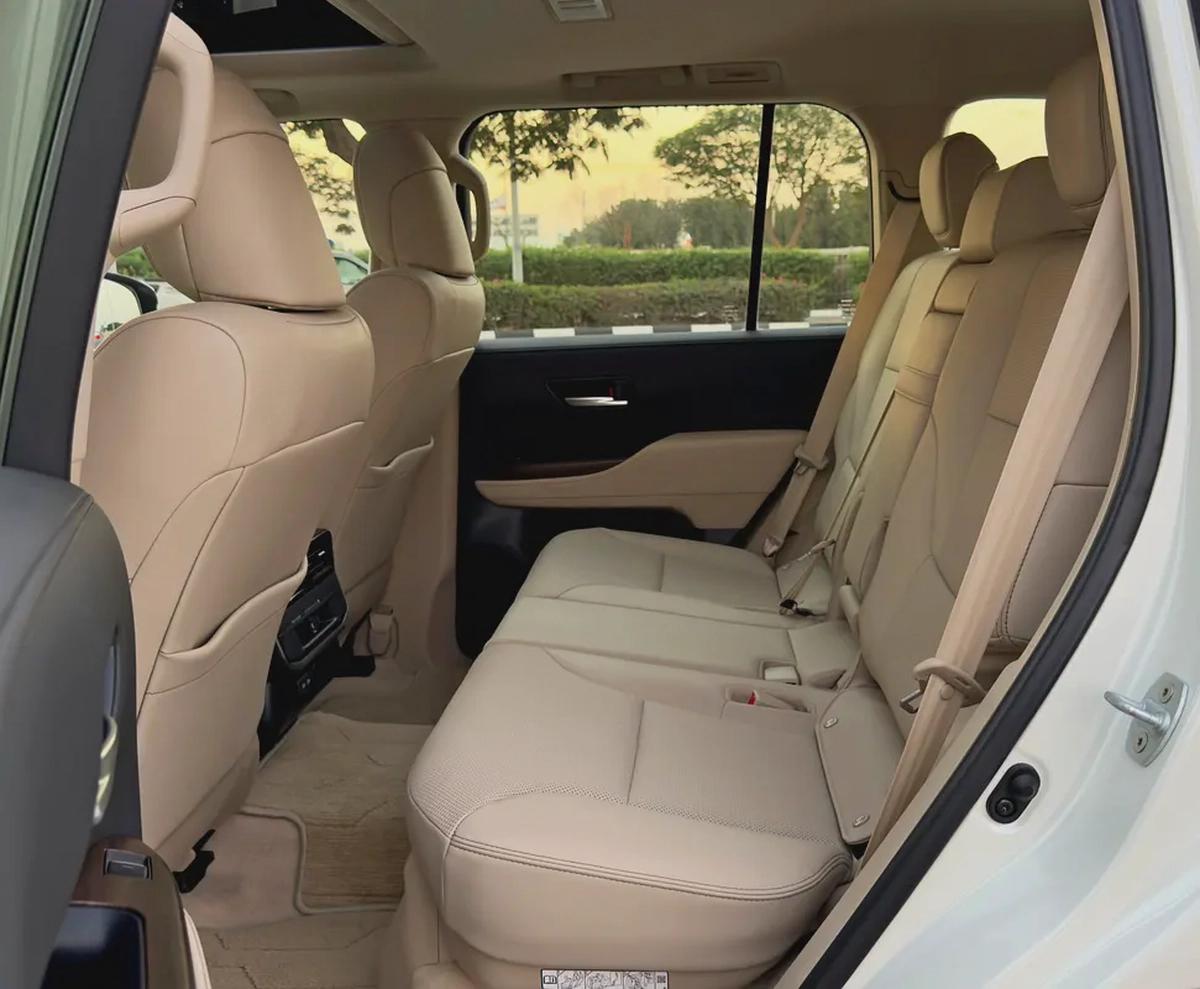 2024 Toyota Land Cruiser GXR 4.0l V6, Dealer Warranty, GCC Specifications-12-12