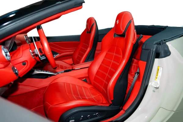 2016 FERRARI CALIFORNIA T | VERY LOW MILEAGE | HANDLING SPECIALE | CARBON LED STEERING |