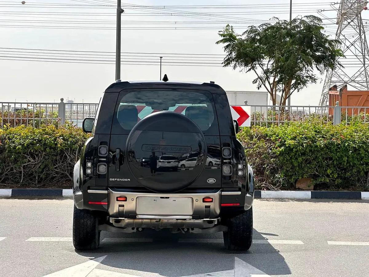 Land Rover Defender X P400 2023 GCC-8-8