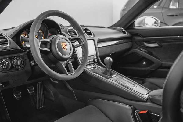 8,335 AED / 60 months | 0% DP | 2020 Porsche Cayman 718 GT4 Clubsport / Porsche Warranty