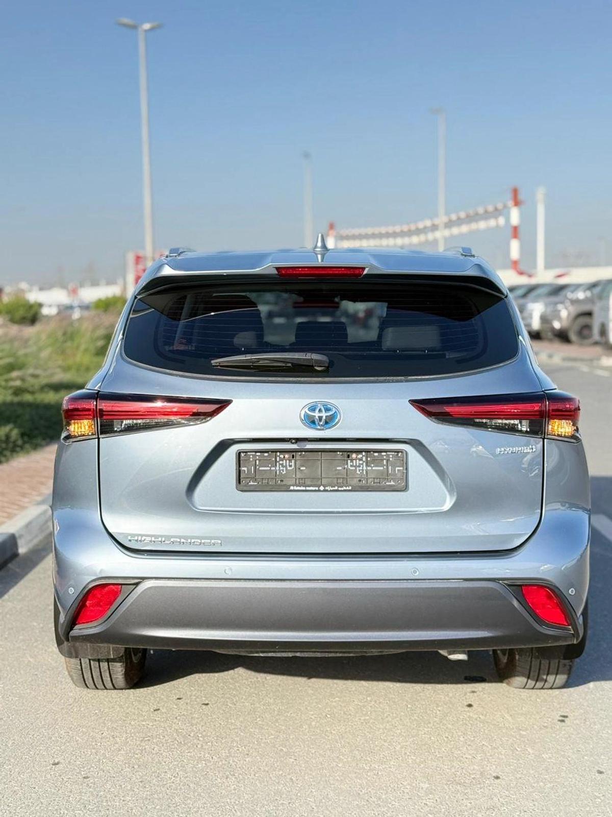 Toyota Highlander Hybrid Platinum 2.5L // panoramic, 360 Camera // head up display full option 2024-3-3