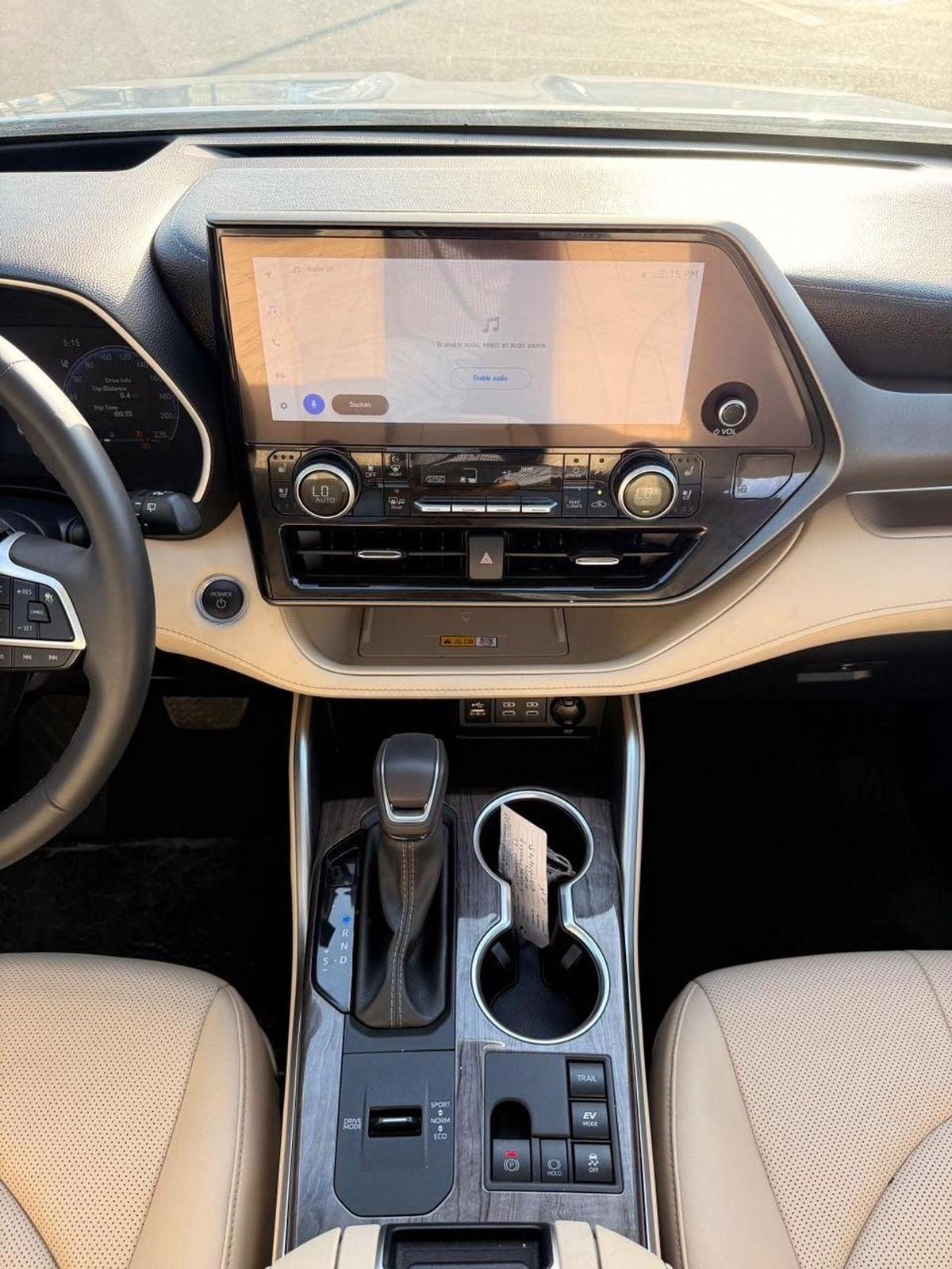 Toyota Highlander Hybrid Platinum 2.5L // panoramic, 360 Camera // head up display full option 2024-7-7