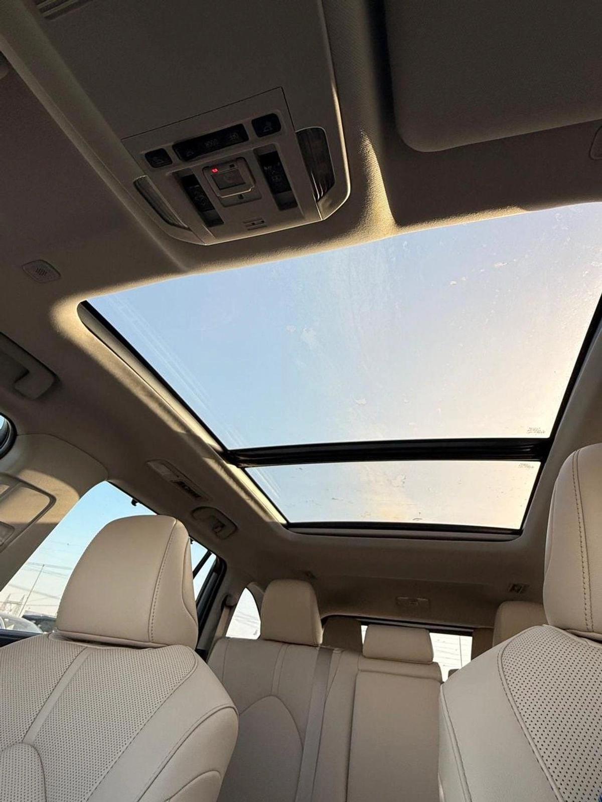 Toyota Highlander Hybrid Platinum 2.5L // panoramic, 360 Camera // head up display full option 2024-8-8