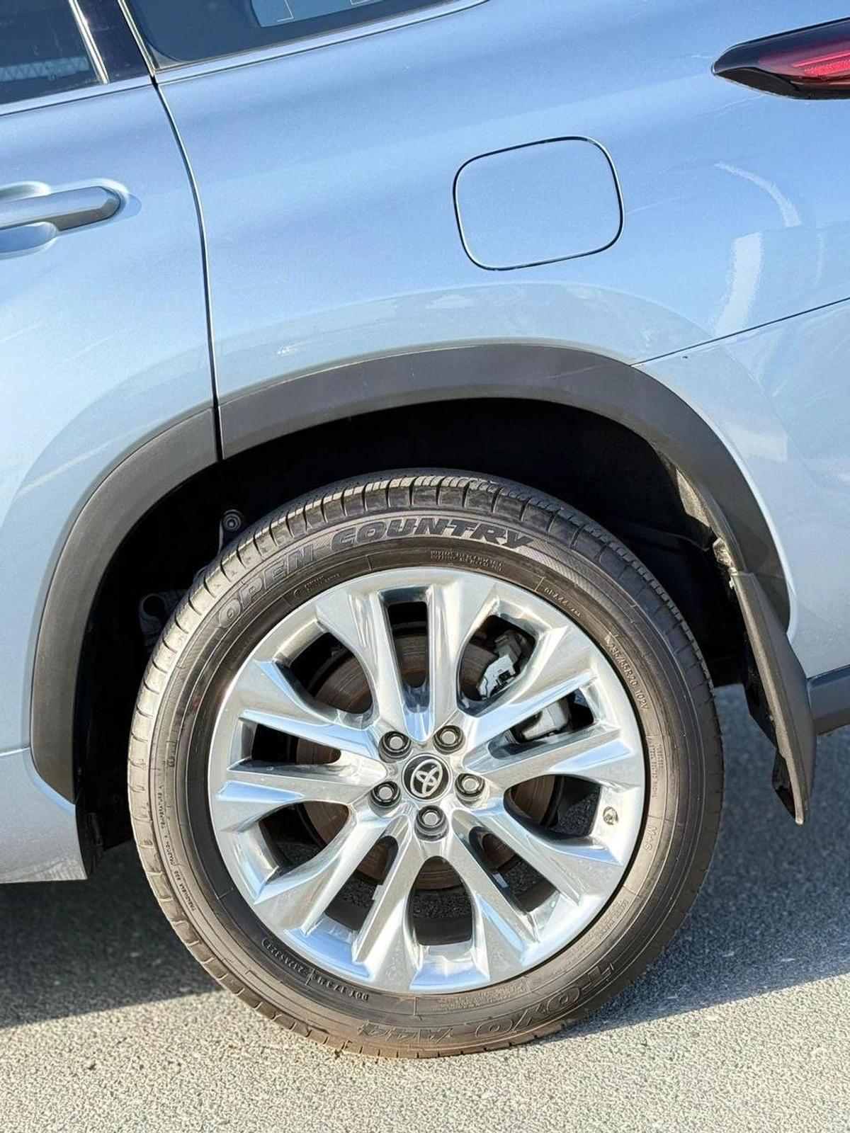 Toyota Highlander Hybrid Platinum 2.5L // panoramic, 360 Camera // head up display full option 2024-12-12