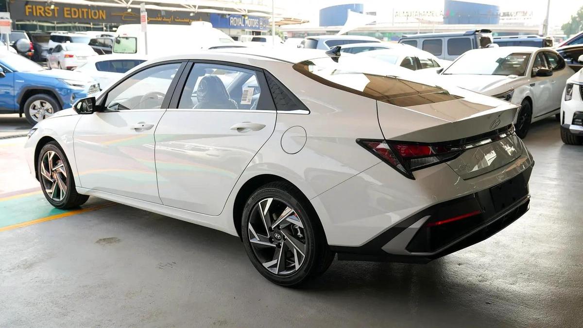 2025 HYUNDAI ELANTRA 1.5 CHINESE SPECS-4-4