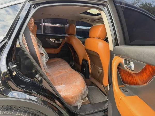 Infiniti FX35 2009, American Specs