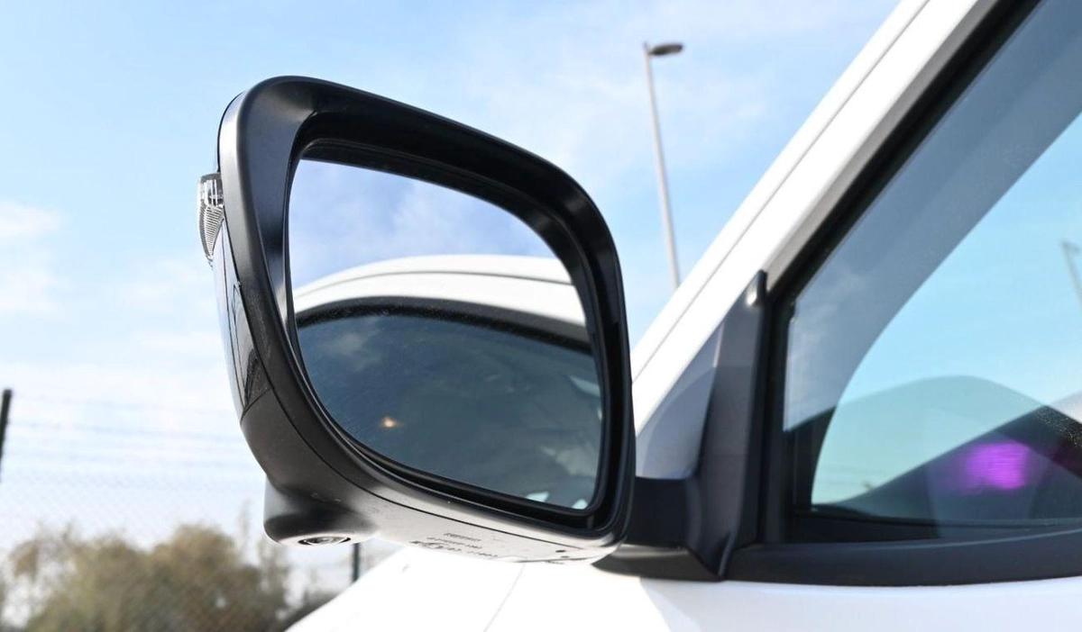 Nissan Navara 2.5 DIESEL PRO4X 4X4 AT 2025-7-7