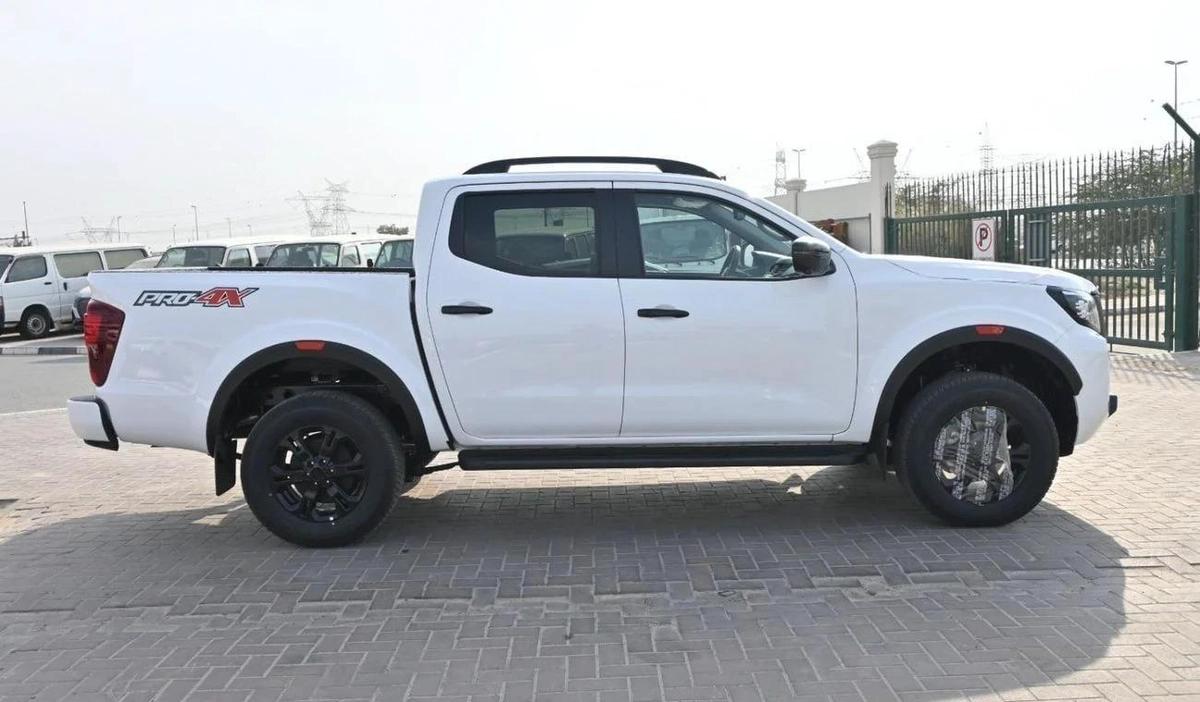 Nissan Navara 2.5 DIESEL PRO4X 4X4 AT 2025-11-11