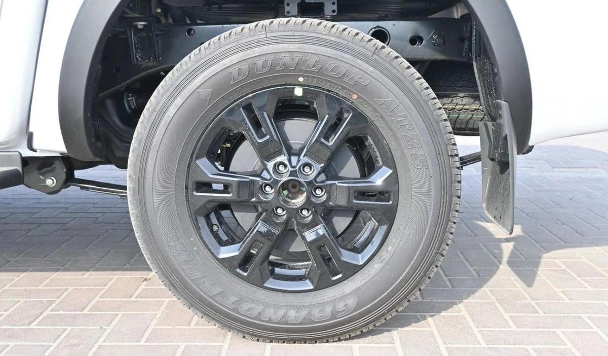 Nissan Navara 2.5 DIESEL PRO4X 4X4 AT 2025-18-18
