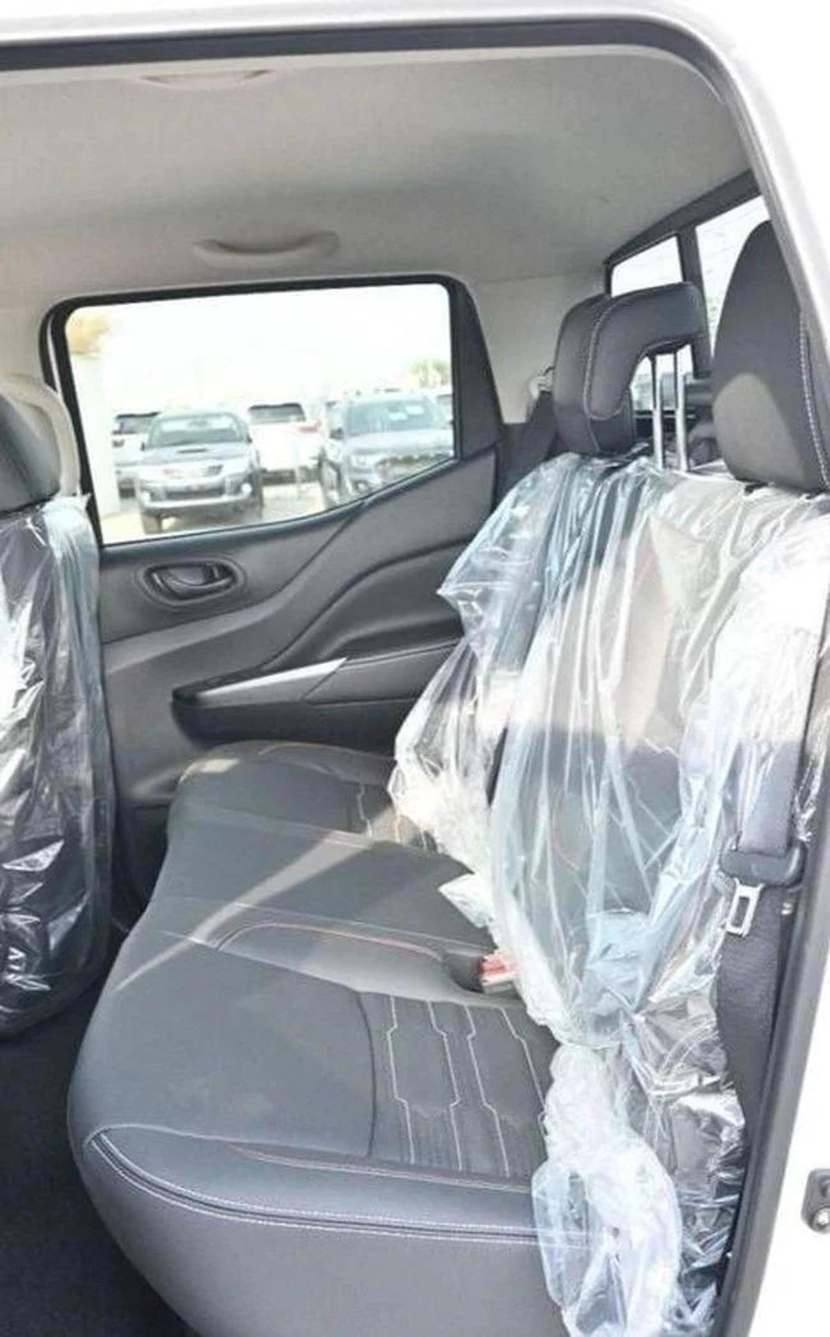 Nissan Navara 2.5 DIESEL PRO4X 4X4 AT 2025-5-5