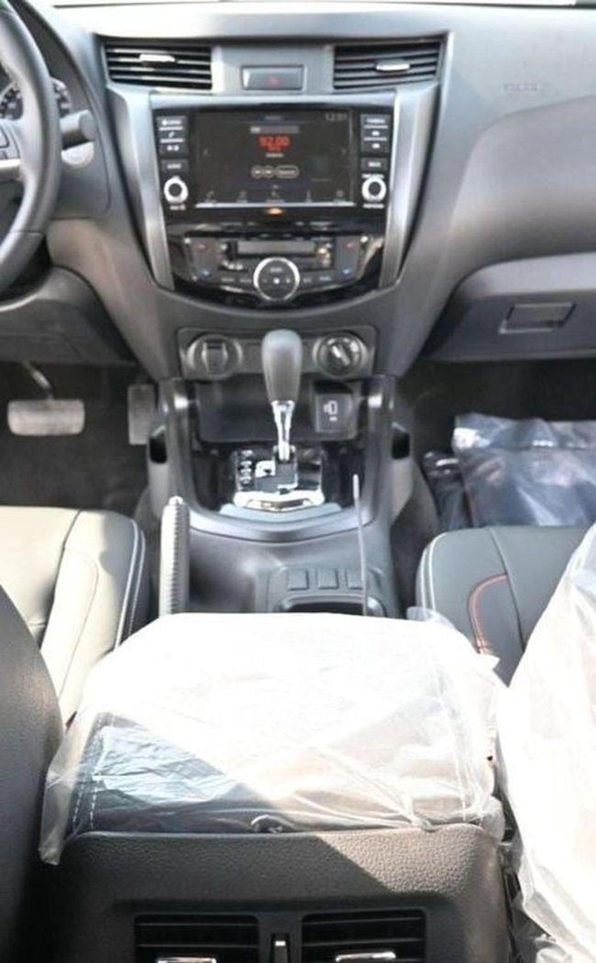 Nissan Navara 2.5 DIESEL PRO4X 4X4 AT 2025-14-14