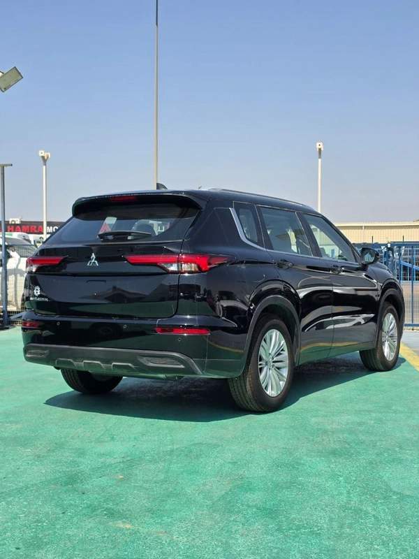 Mitsubishi Outlander MITSUBISHI OUTLANDER 2026 M-LINE