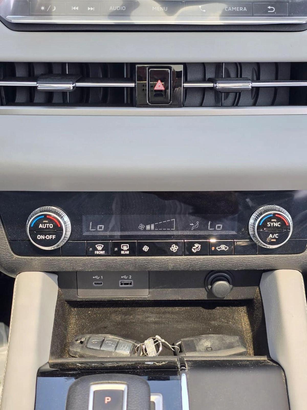 Mitsubishi Outlander MITSUBISHI OUTLANDER 2026 M-LINE-12-12