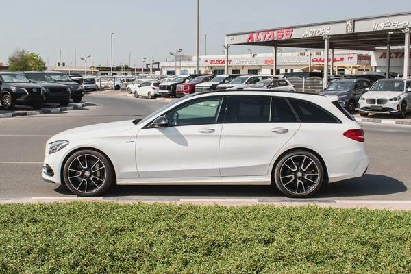 2016 - BENZ C450 STATION - SUPER CLEAN - LIKE NEW - ONLY 25,000 KM