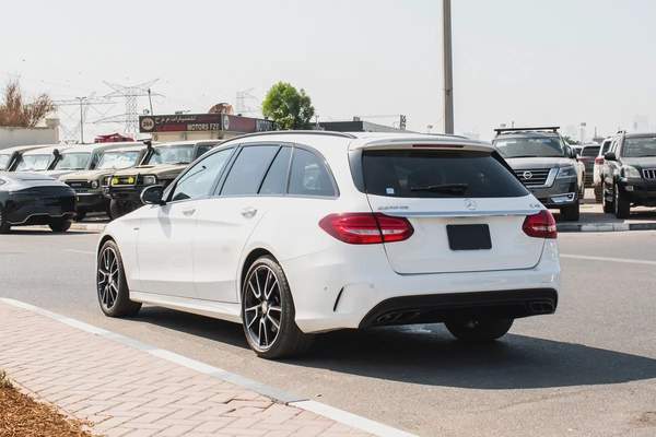2016 - BENZ C450 STATION - SUPER CLEAN - LIKE NEW - ONLY 25,000 KM