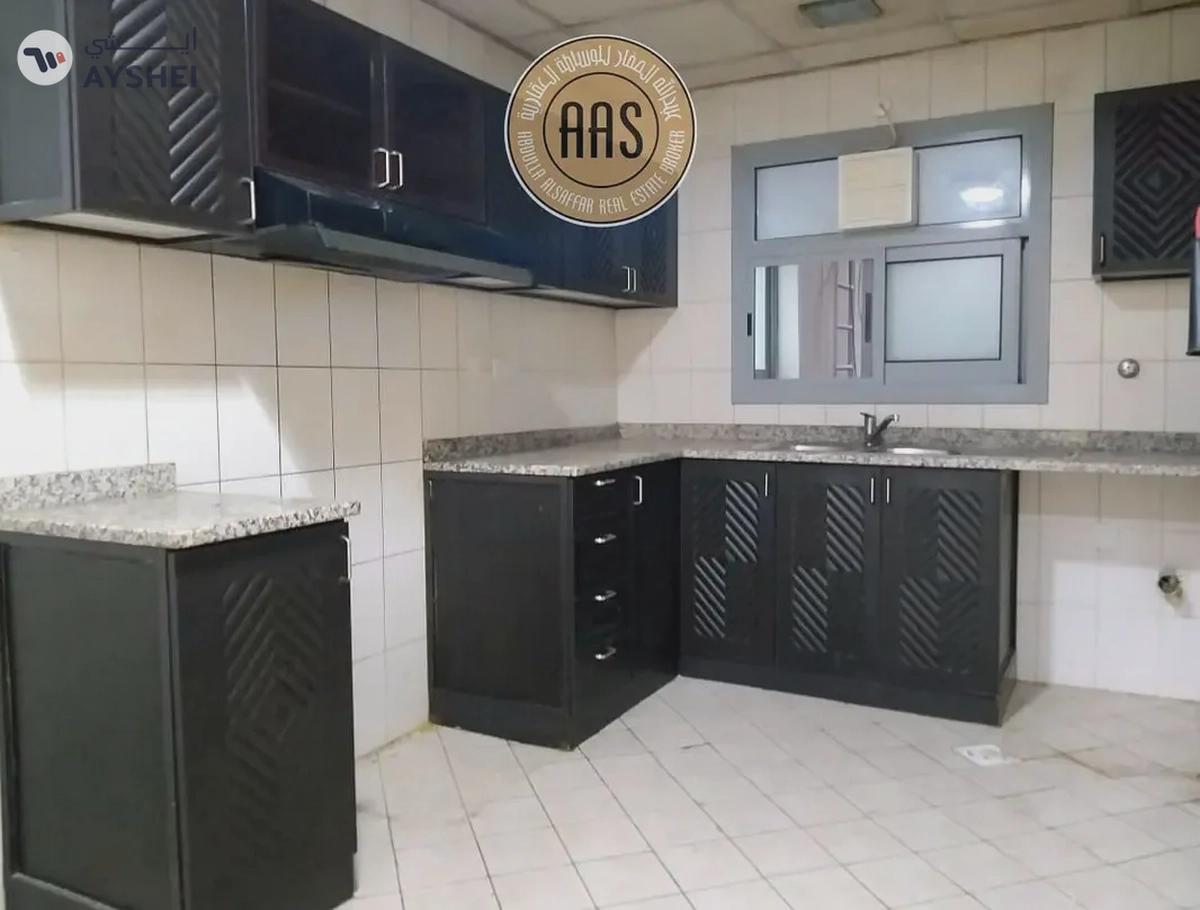 Front of bus stop huge 1bhk with Balcony Wardrobes-4-4