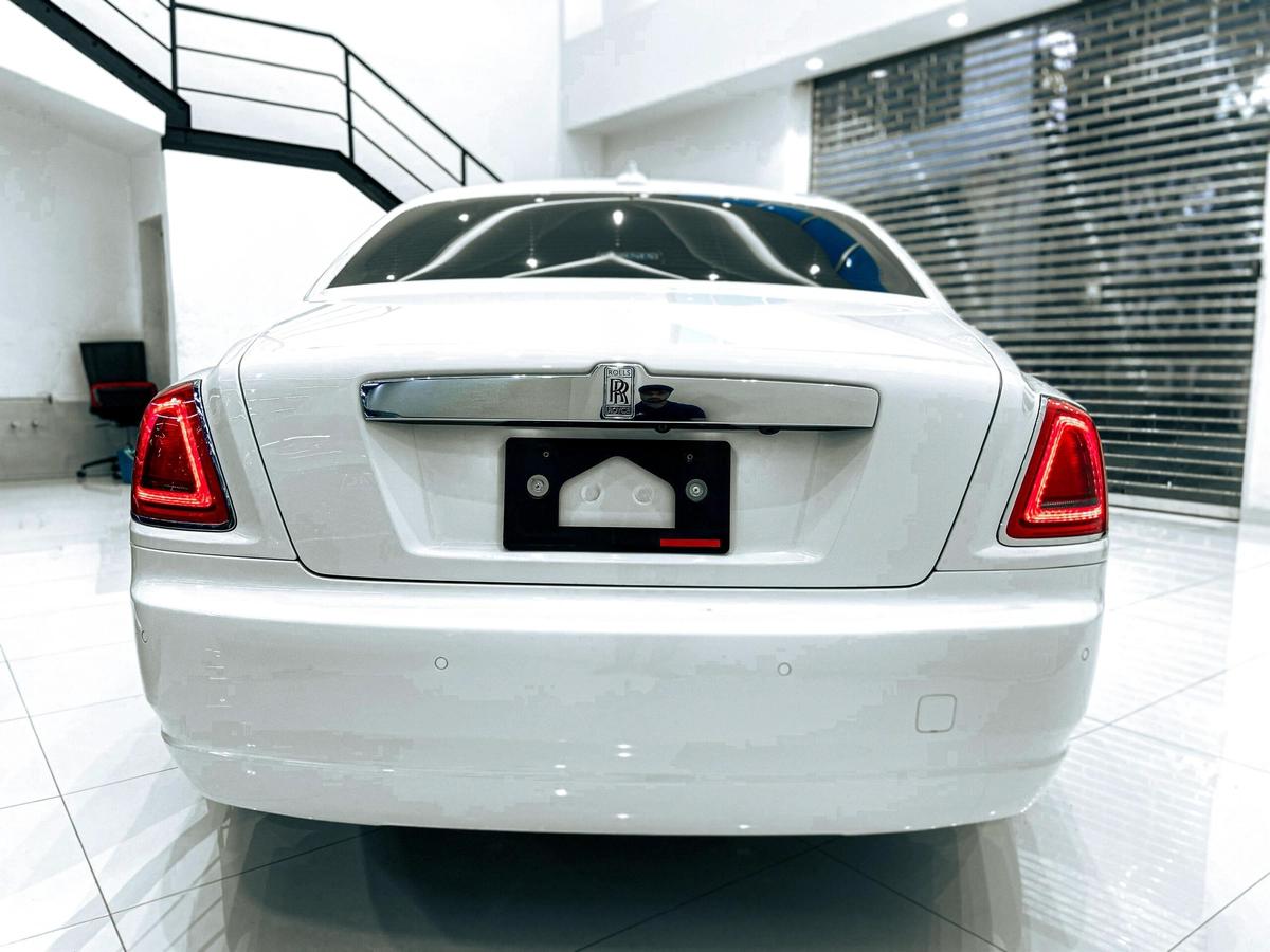 Rolls Royce-Ghost 2017-1-1