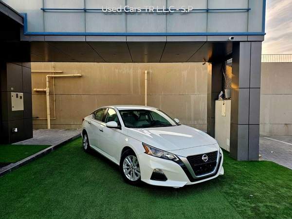 Nissan Altima S GCC/ 2.5L V4/ LOW MILEAGE/ IMMACULATE CONDITION