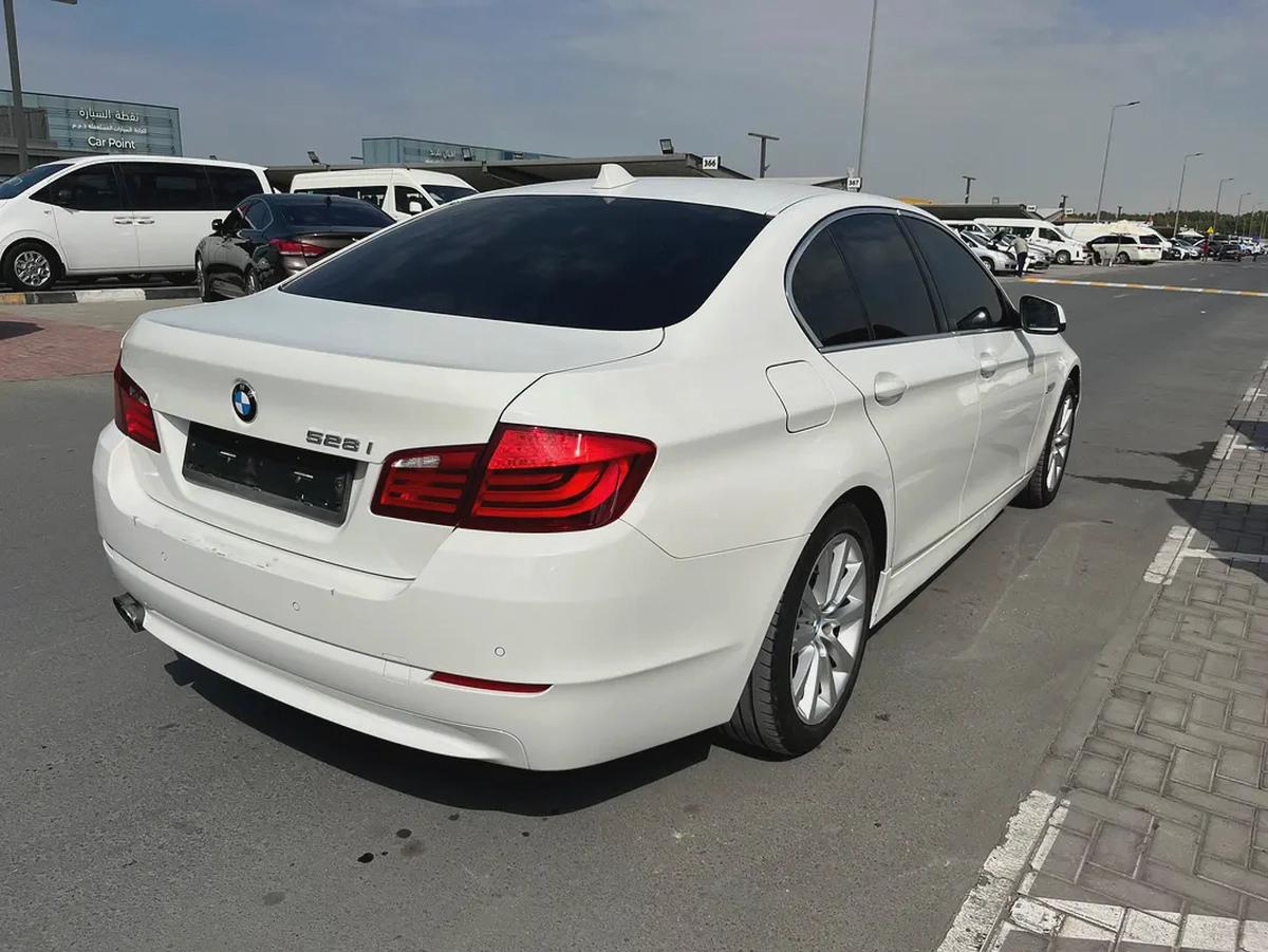 BMW 528i-5-5