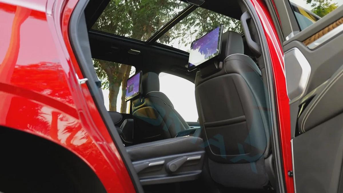 ( Only For Export ) 2025/2025 Cadillac Escalade 600 Sport Platinum V8 6.2L BRAND NEW-15-15