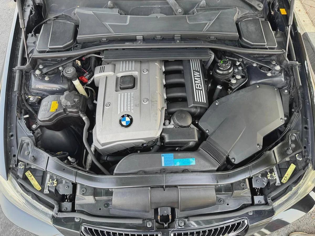 BMW | 323i | 2006 | ONLY | 80622 KM | JAPAN IMPORT | CLEAN TITLE-7-7