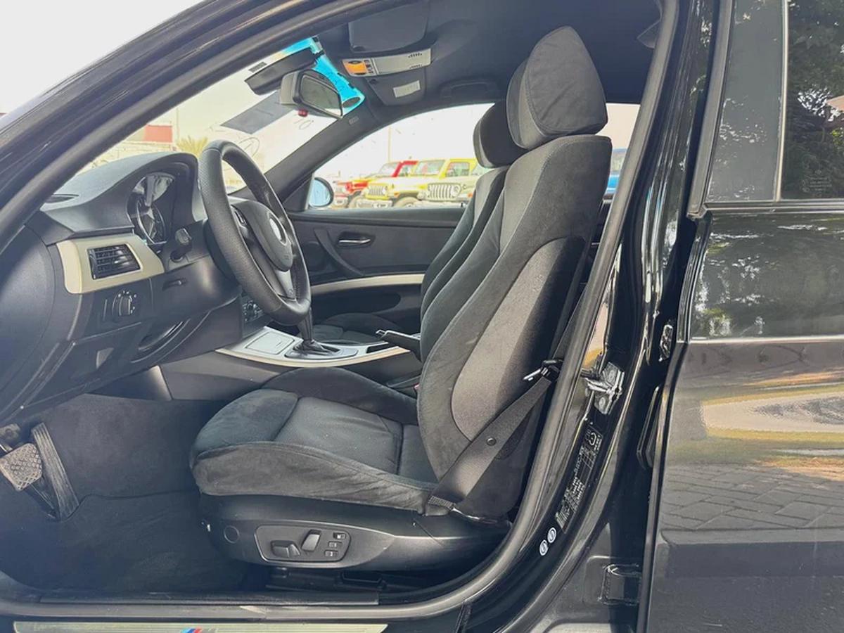 BMW | 323i | 2006 | ONLY | 80622 KM | JAPAN IMPORT | CLEAN TITLE-10-10