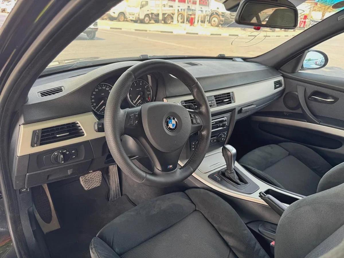 BMW | 323i | 2006 | ONLY | 80622 KM | JAPAN IMPORT | CLEAN TITLE-15-15