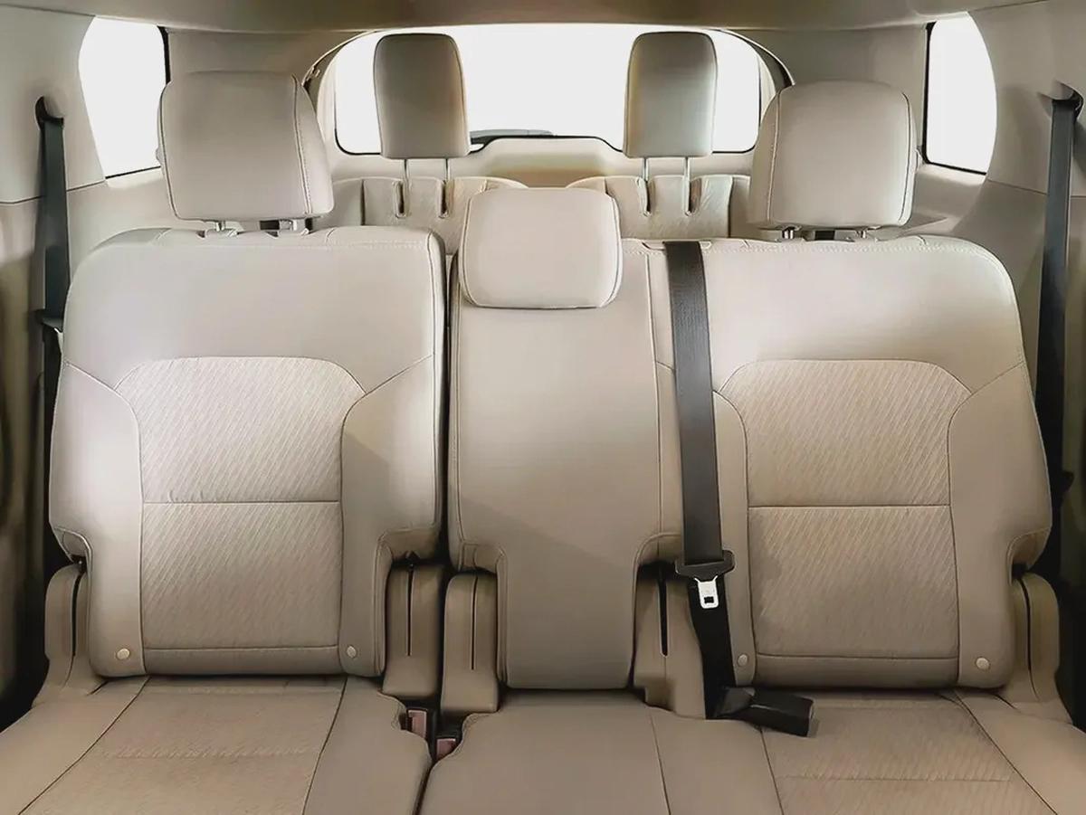 1,286 AED / 60 months | 0% DP | 2019 Ford Explorer / Ford Warranty and Service Plan-11-11