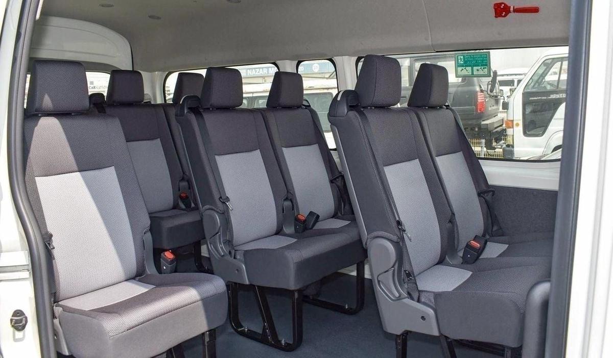 Toyota Hiace Toyota Haice 3.5 passenger 13 seater Model 2025-4-4