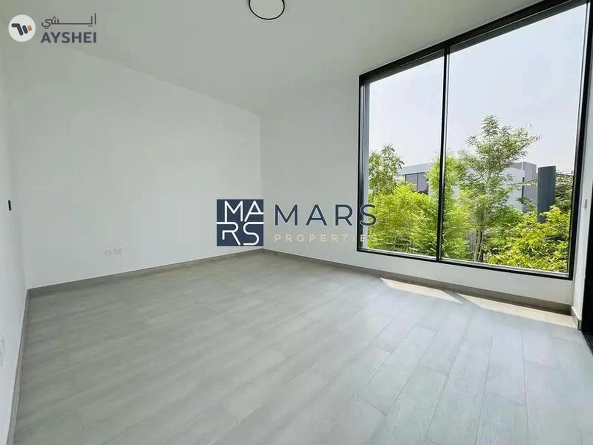 Bright & Spacious– Ideal for Comfort and Convenience!-3-3