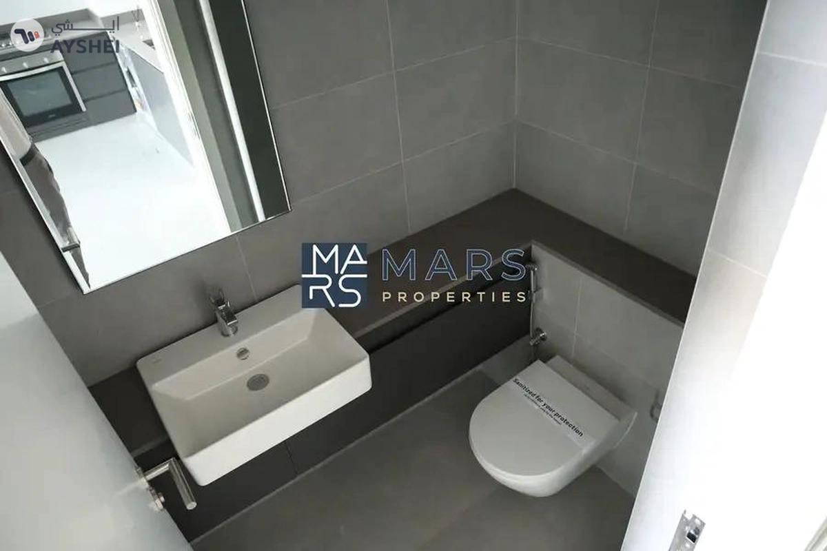 Bright & Spacious– Ideal for Comfort and Convenience!-5-5