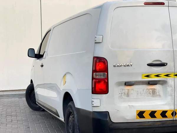 Peugeot Partner Van Long Body 2018 - GCC Specs - Reliable and Practical