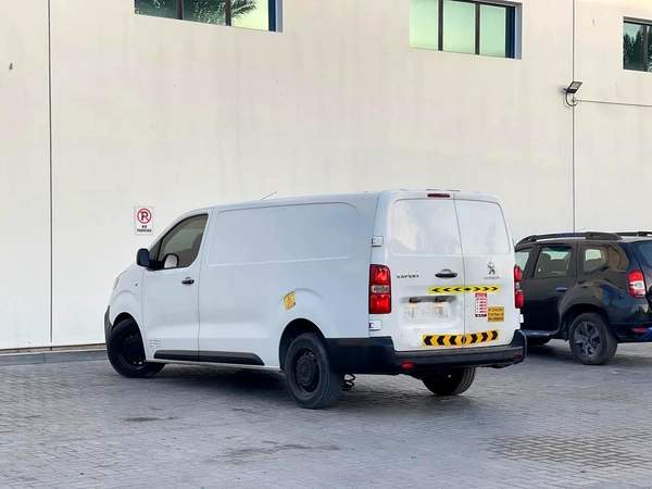 Peugeot Partner Van Long Body 2018 - GCC Specs - Reliable and Practical