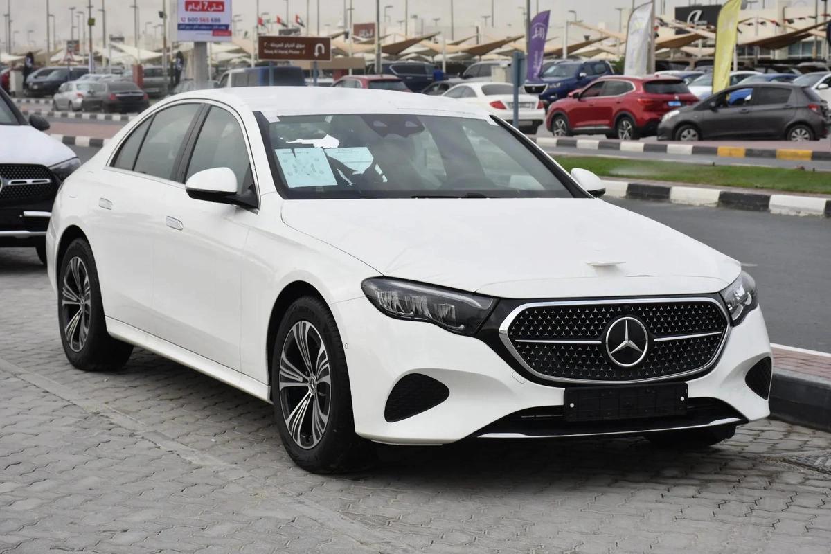 MERCEDES BENZ E200 2026 | WHITE-2-2